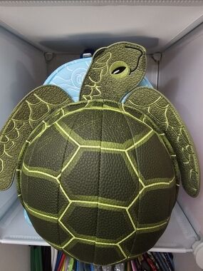 Loungefly Busch Gardens/Seaworld Exc. Green Turtle Backpack